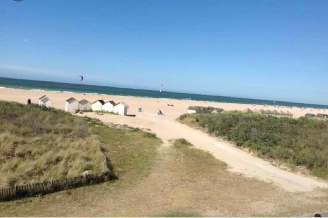 Le Riva Plage Appartement Ouistreham Bagian luar foto
